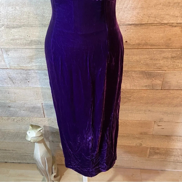 Vintage Nu-Mode women’s purple velvet dress in size 9/10 - Picture 8 of 15